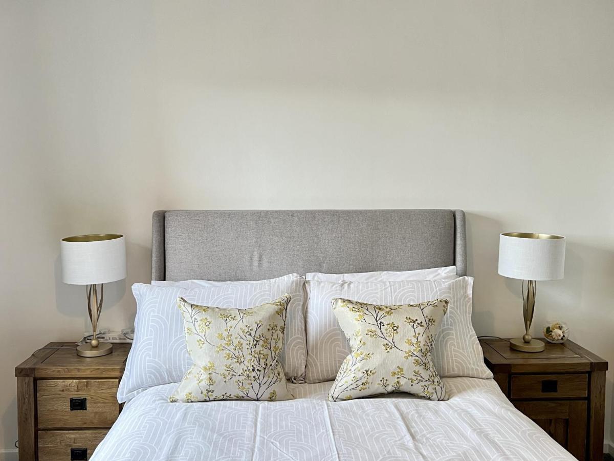 Modern 2 Bed Townhouse Just Outside City Walls With Free Private Parking York Exterior foto